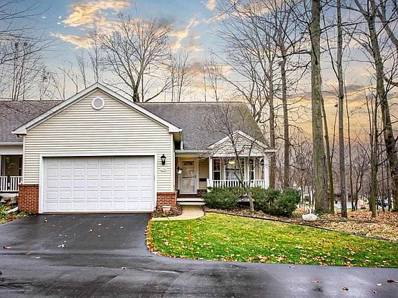 2nd image of 220 Chauncey Ct