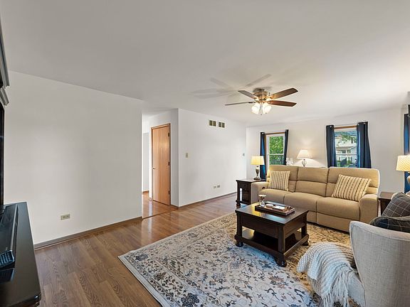 4th image of 1909 Cumberland Dr