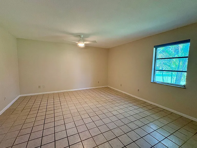 514 SW North Carolina Dr — Photo 13