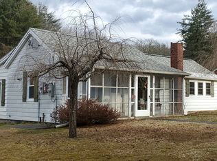 7 Strong Rd, Southampton, MA 01073