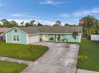 110 Santander Ct, Royal Palm Beach, FL 33411