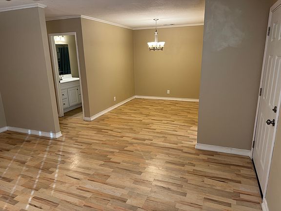 3rd image of 1701 Lipton St