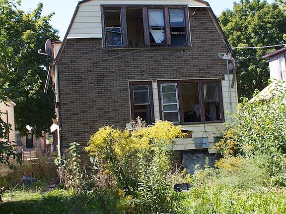 5th image of 5649 S Hoyne Ave