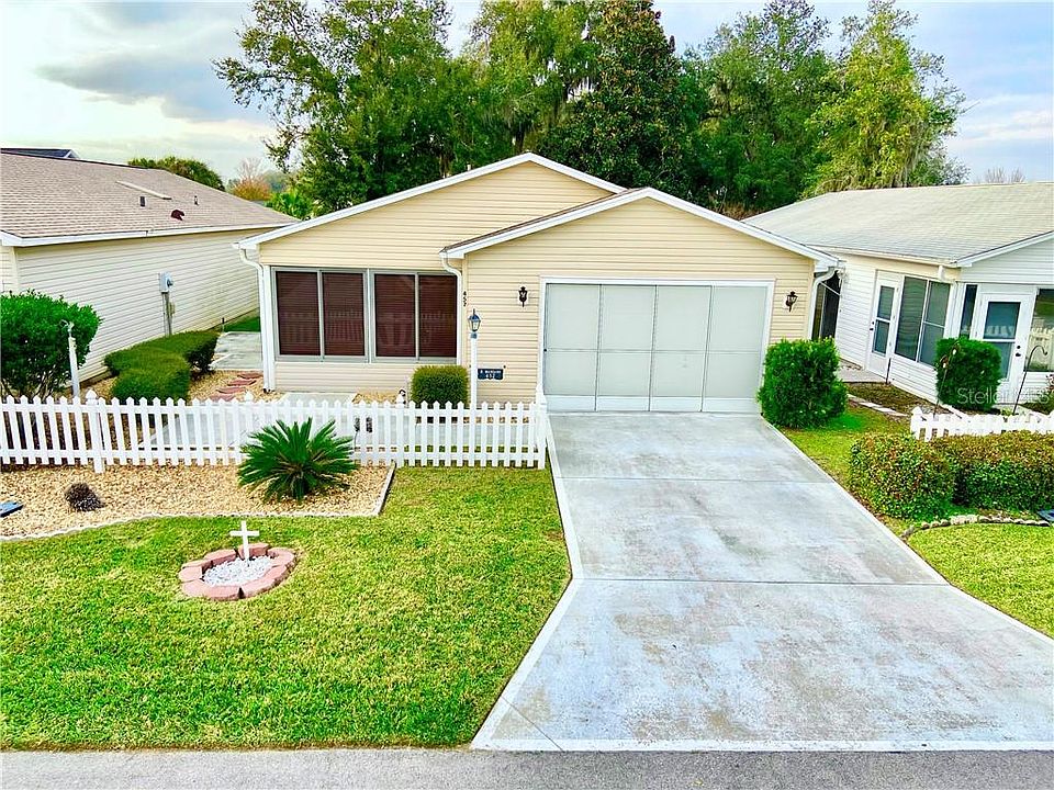 2nd image of 452 Hildalgo Dr