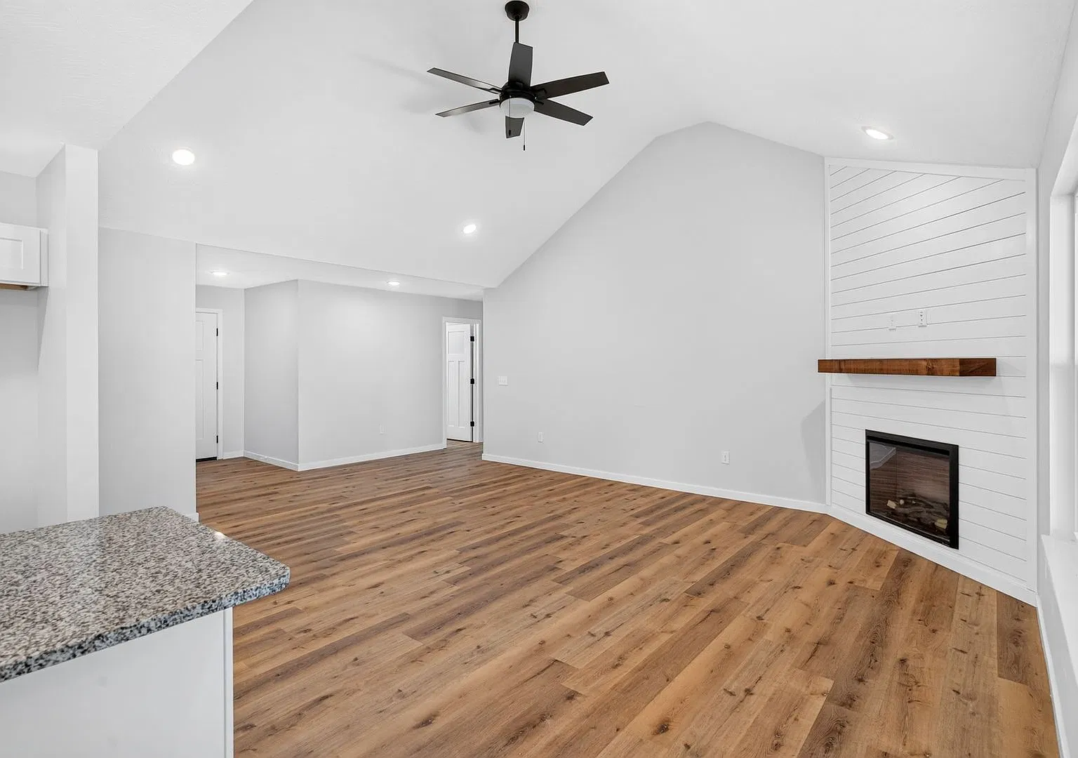 New Construction 4 Bedroom 2 Bathroom 3 Car Garage!! — Photo 4