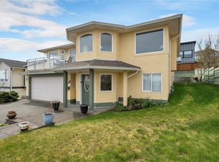 749 Bowen Dr, Campbell River, BC V9H1S2
