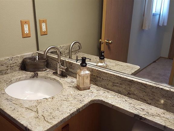 5th image of 6119 Camden Dr