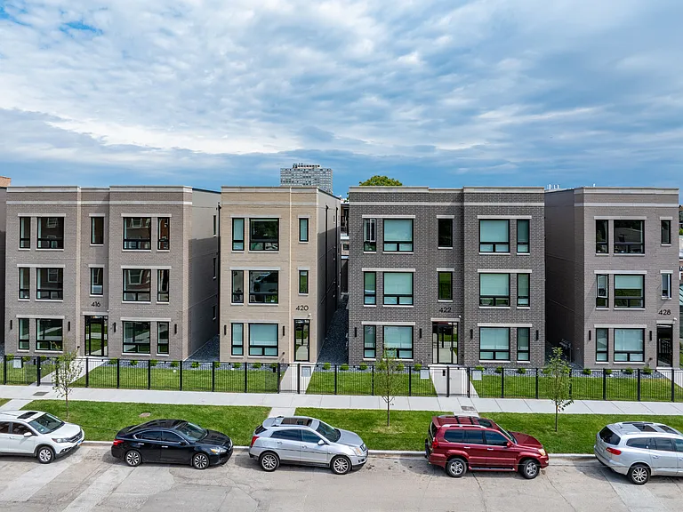 416 E 50th Pl #3W — Photo 21