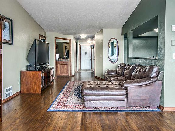 5th image of 164 S Coeur D Alene St #C306
