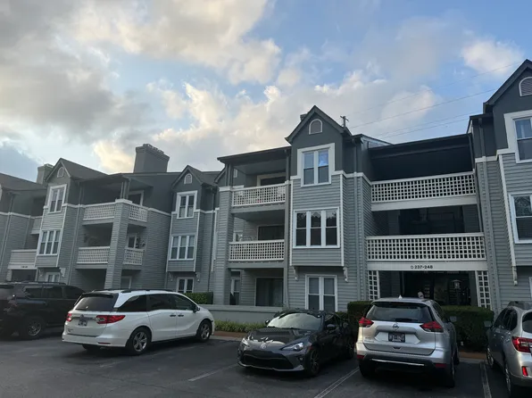 237 Hillsboro Pl, Nashville, TN 37215
