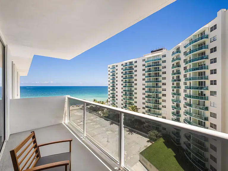 3725 S Ocean Dr #1018 — Photo 2