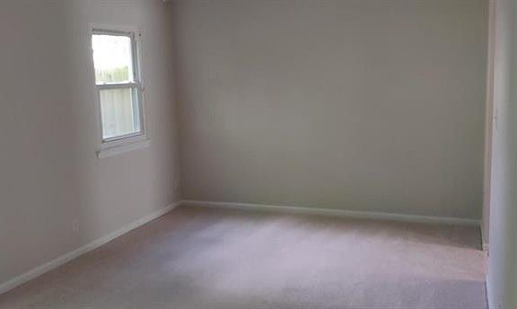 2nd image of 126 Oak Dr