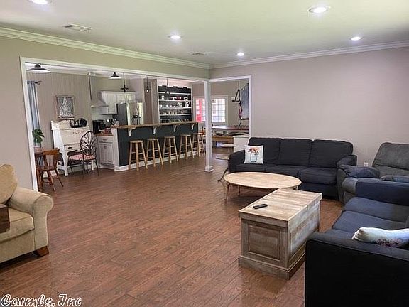 2nd image of 200 W Bolling St