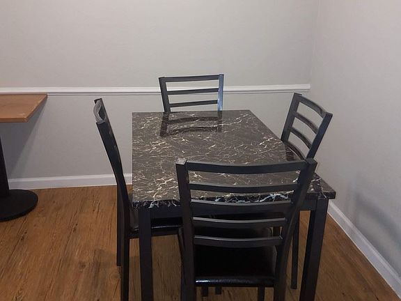 2nd image of 5921 Gaston Ave APT H