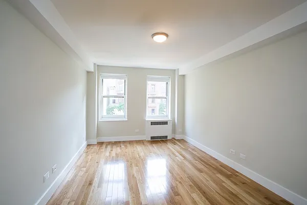 Rented by Stonehenge NYC LLC | media 18