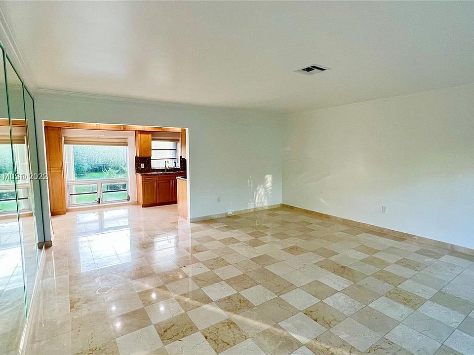 1st image of 50 Park Dr APT 7