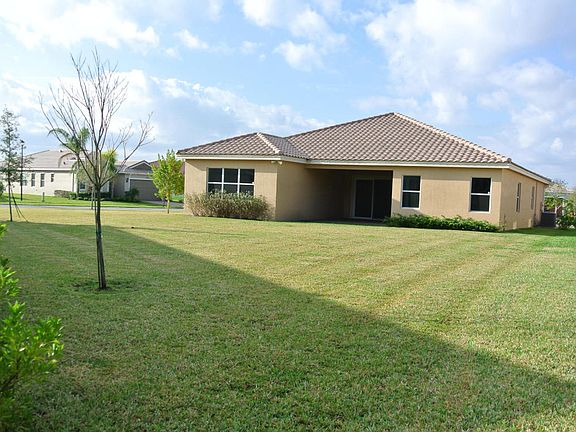 Home For Sale In Portosol