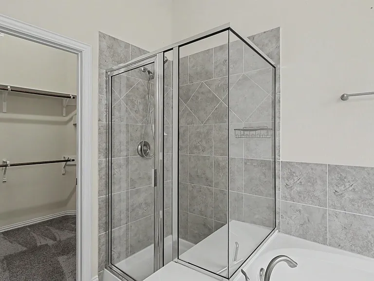 21327 Somerset Shores Xing — Photo 16