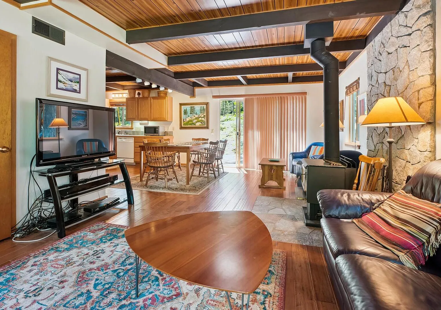 Alpine Meadows 3 Bedroom ski lease on Mineral Springs — Photo 1
