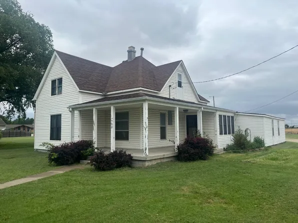 750 N 1st St, Osborne, KS 67473