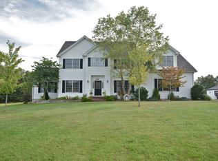 65 Muddy Run Rd, Frenchtown, NJ 08825