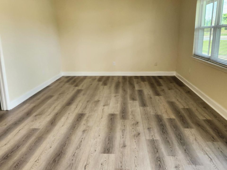 1st image of 510 Oak St #2