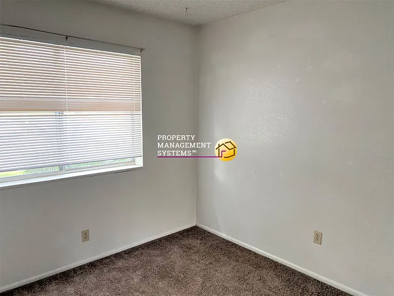 1042 E Quail Vista Ct #H — Photo 13