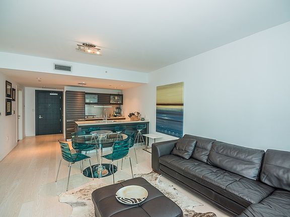 5th image of 200 Biscayne Blvd Way APT 3711