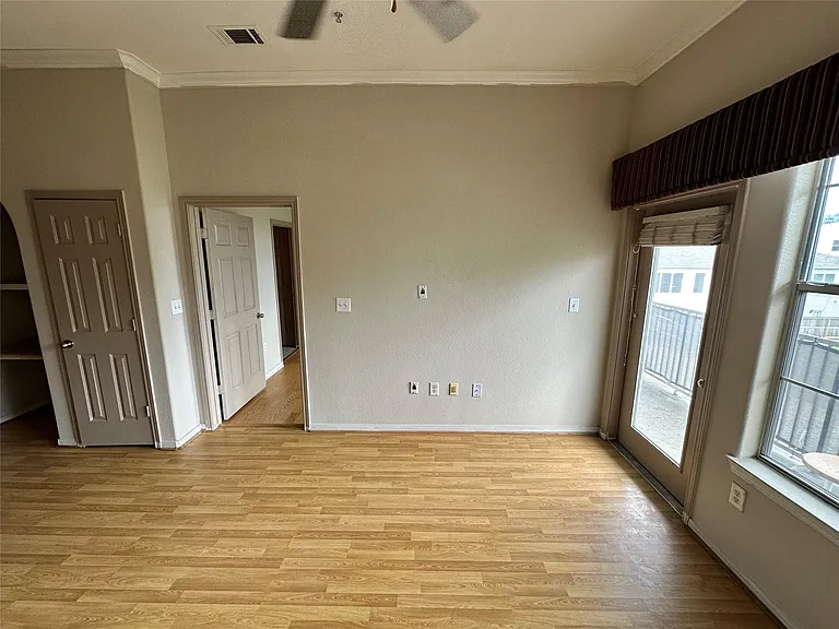 1441 East St #315 — Photo 9