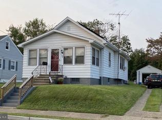 38 Phillips Ave, Hamilton, NJ 08610