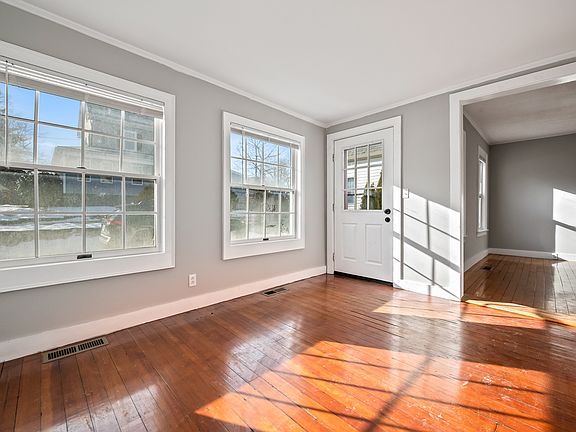 5th image of 603 Dennett St