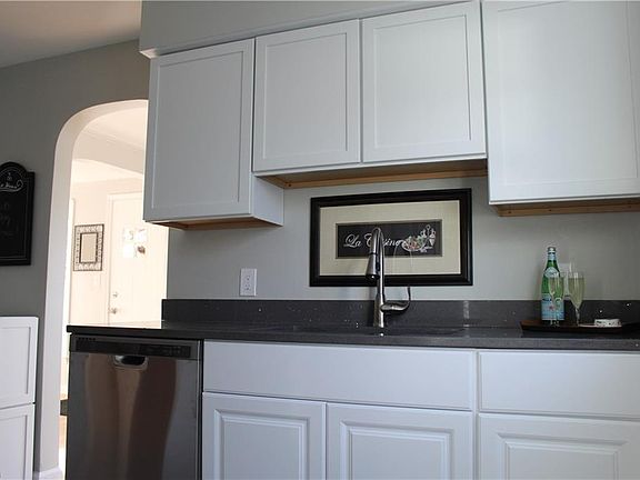 5th image of 3430 Liggett Dr