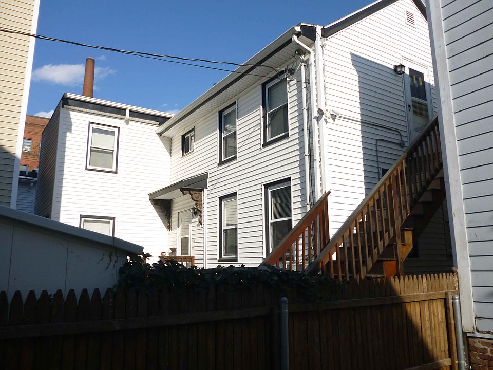 2nd image of 112R 7th St