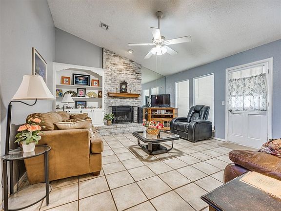 3rd image of 5608 Darla Dr