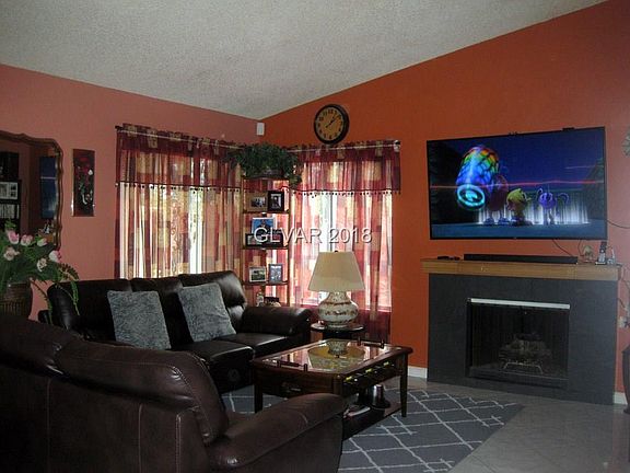 2nd image of 4605 Calderwood St