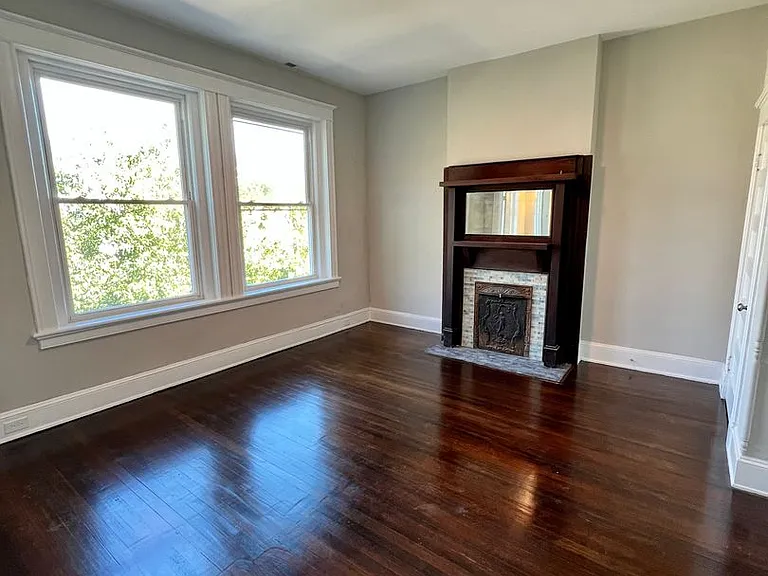 2331 W Grace Street — Photo 14