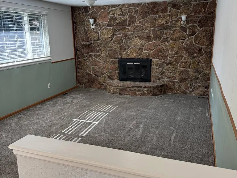 2336 Smith Ct — Photo 4