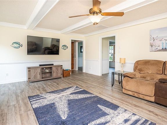 5th image of 805 N Haven Cir