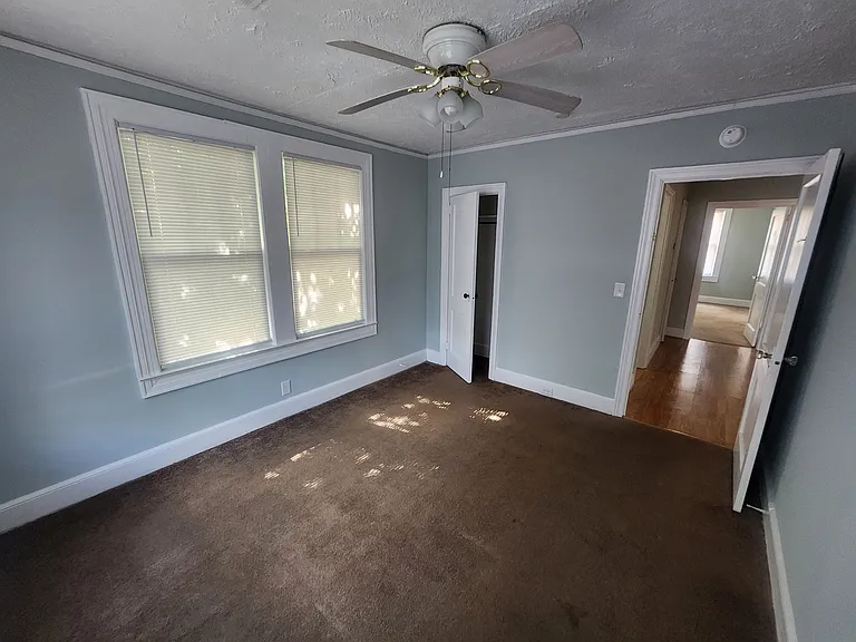 1001 B Ave — Photo 18