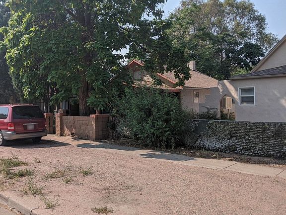 2nd image of 809 E 2nd St