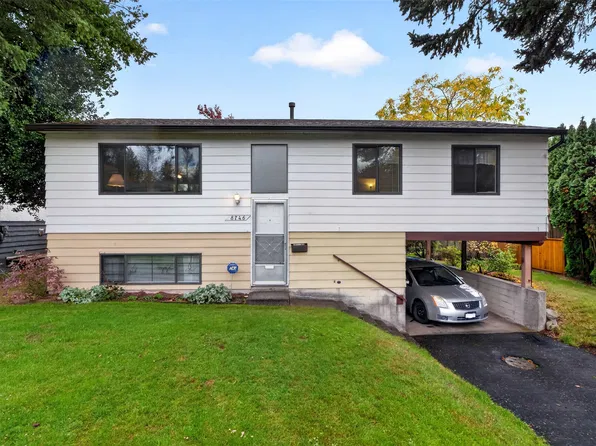 8746 Milton Dr, Surrey, BC V3S 5G8