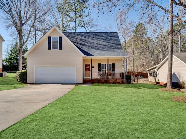 203 Oak Ridge Dr, Greenwood, SC 29649