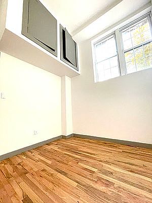 4th image of 483 De Kalb Ave #1