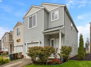 10215 NW Curtis St, North Plains, OR 97133