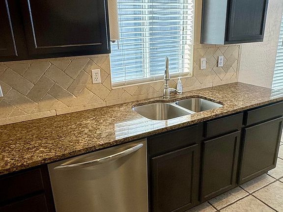 4th image of 2221 E Union Hills Drive #137