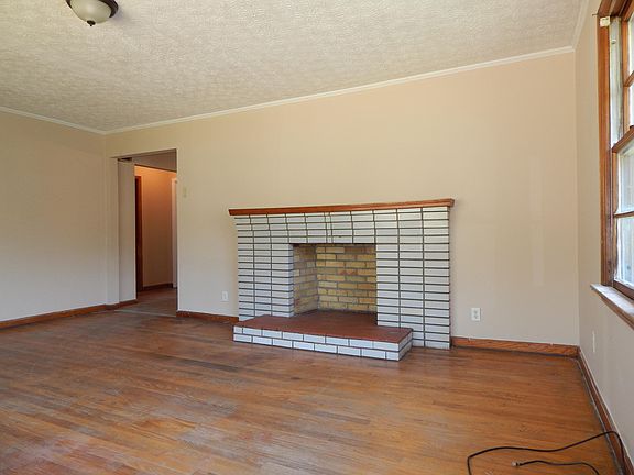 5th image of 460 Hiawassee Ave