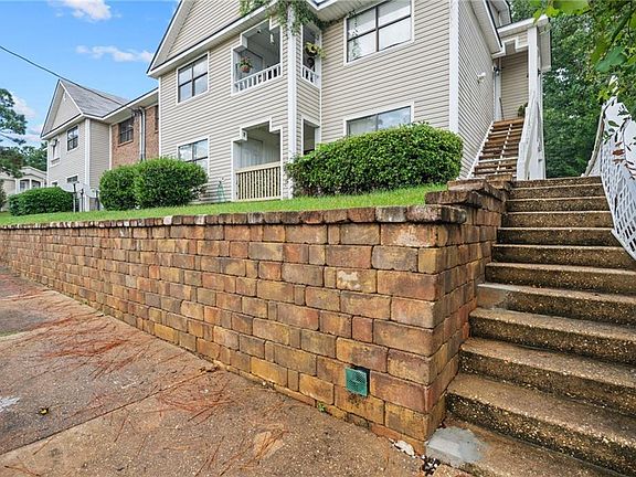 3rd image of 110 5th St Unit 203C