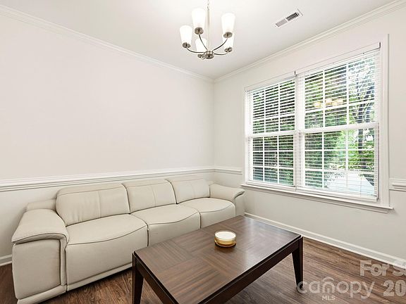 4th image of 4902 Windchase Ln