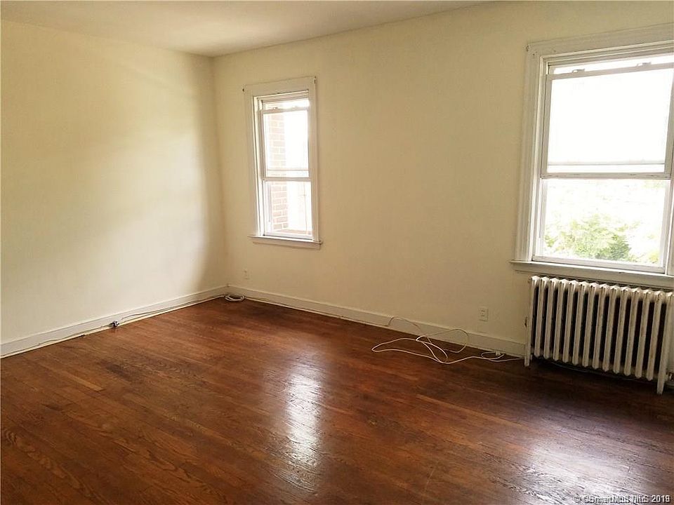 2nd image of 99 Golden Hill St APT 5
