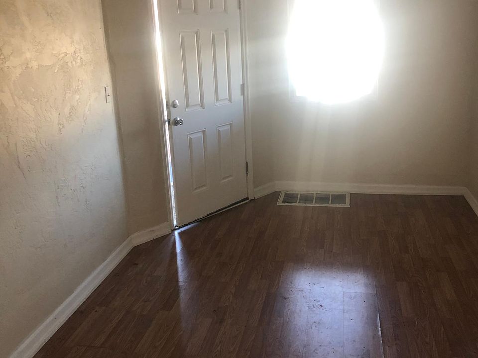 2nd image of 1608 Stanton Ave